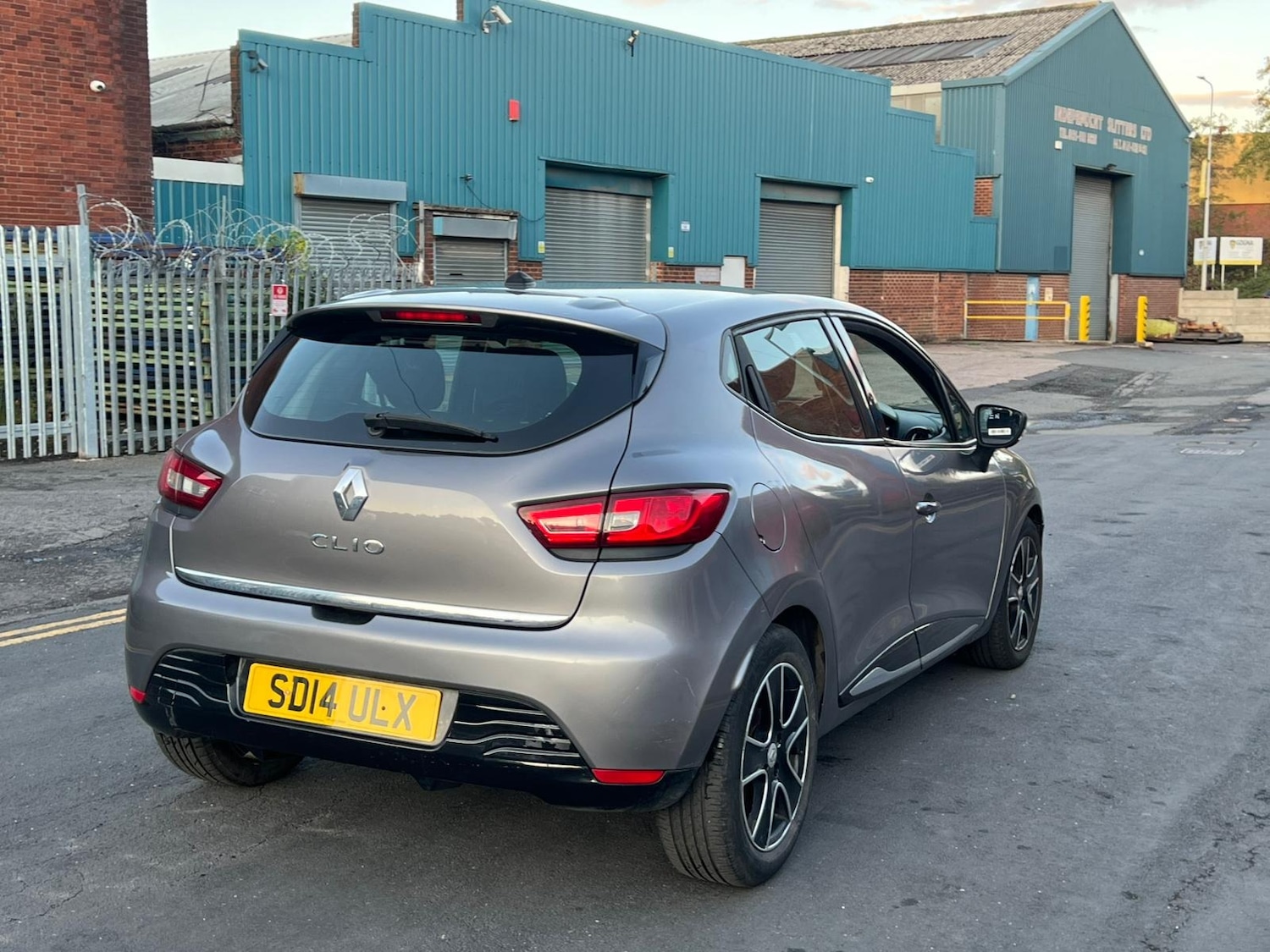 Used Renault Clio 2014 for sale - 76357765: Photo 24