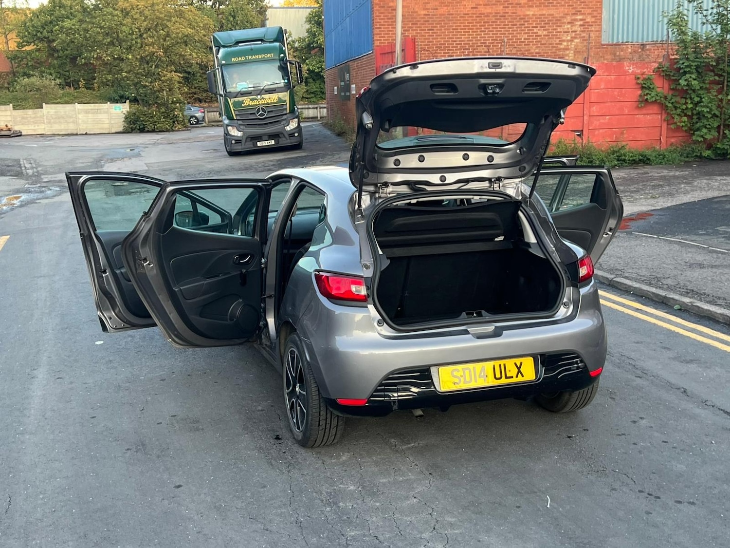 Used Renault Clio 2014 for sale - 76357765: Photo 4