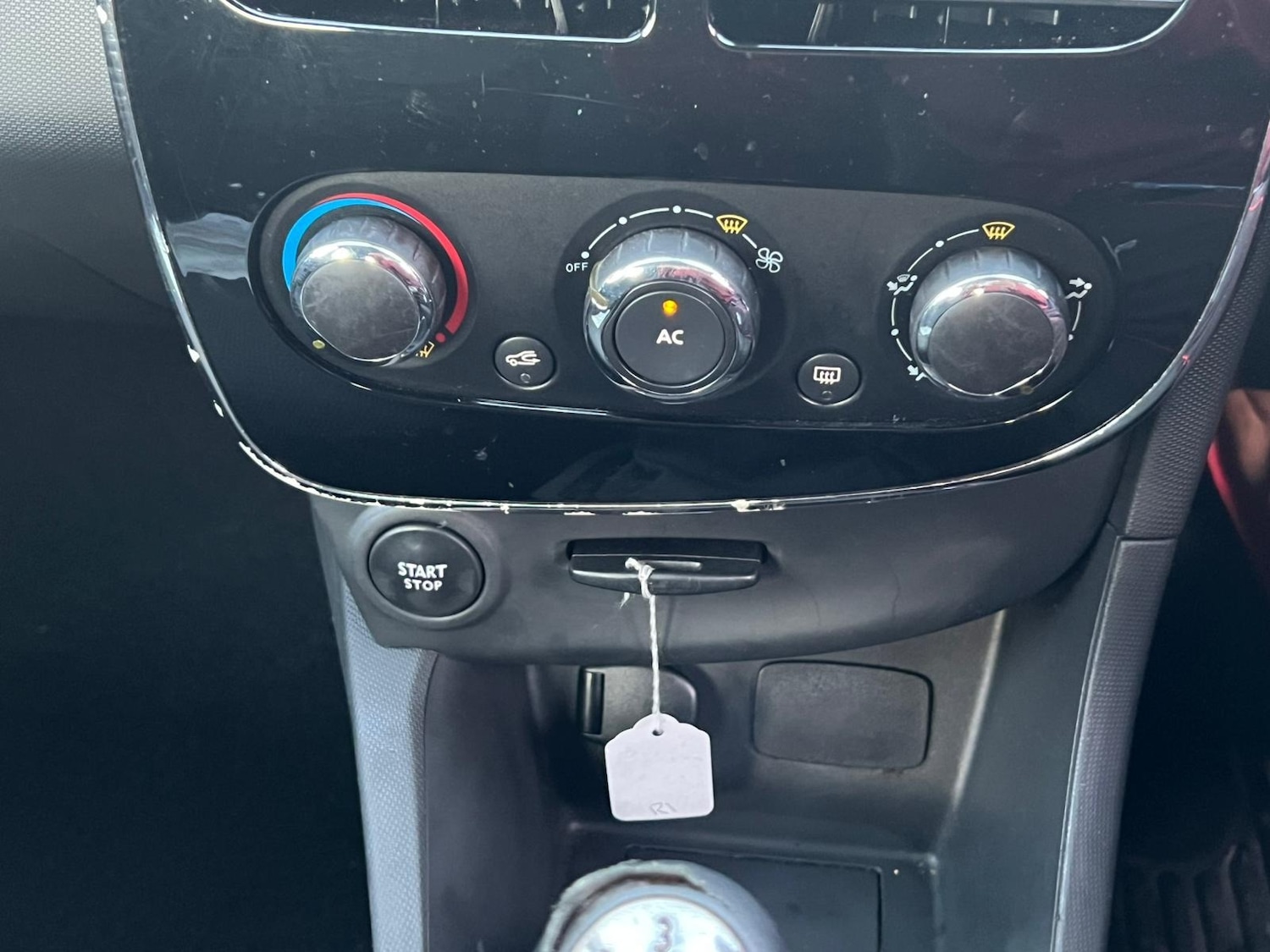 Used Renault Clio 2014 for sale - 76357765: Photo 7