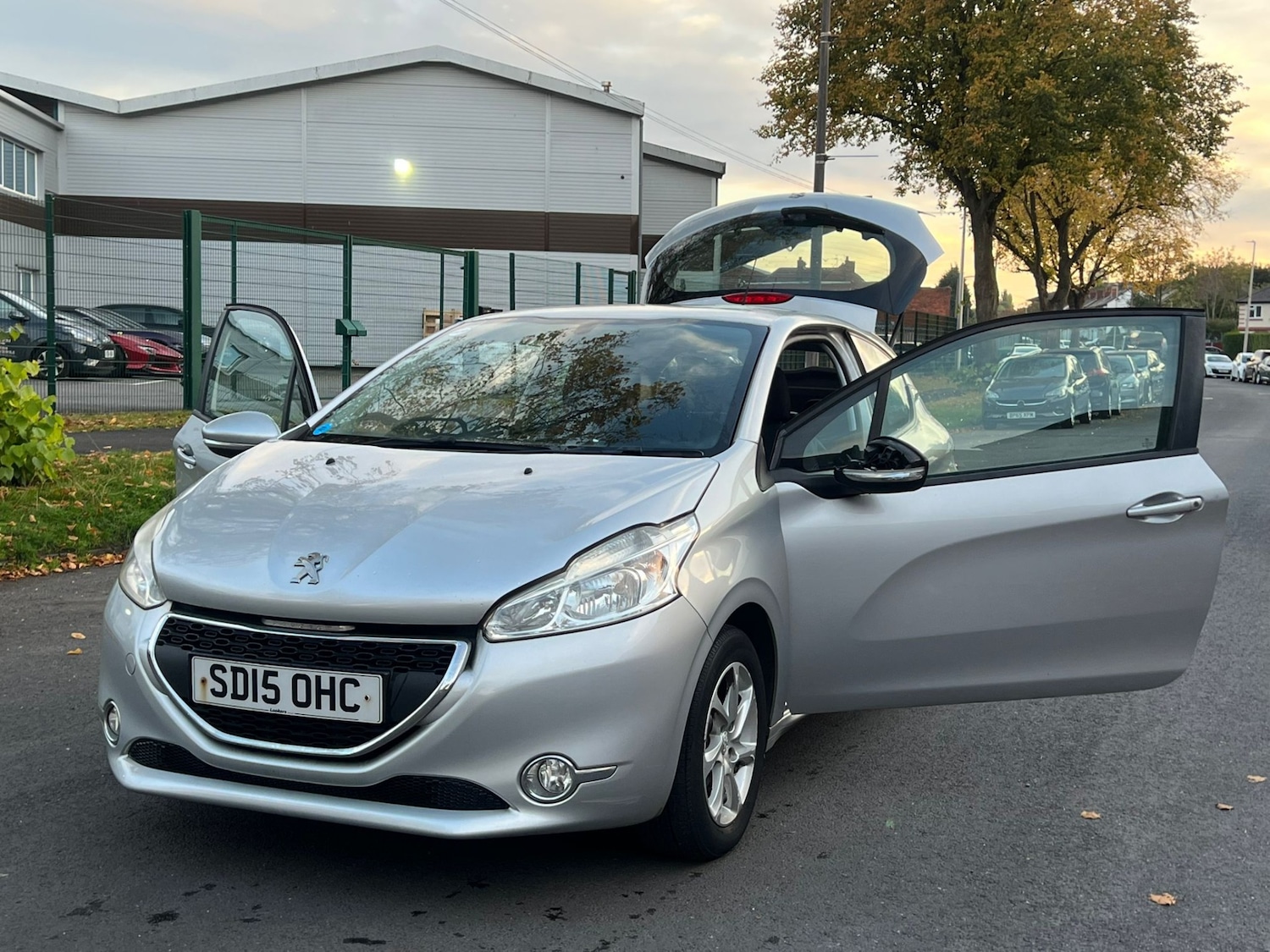 Used Peugeot 208 2015 for sale - 76364971: Photo 1