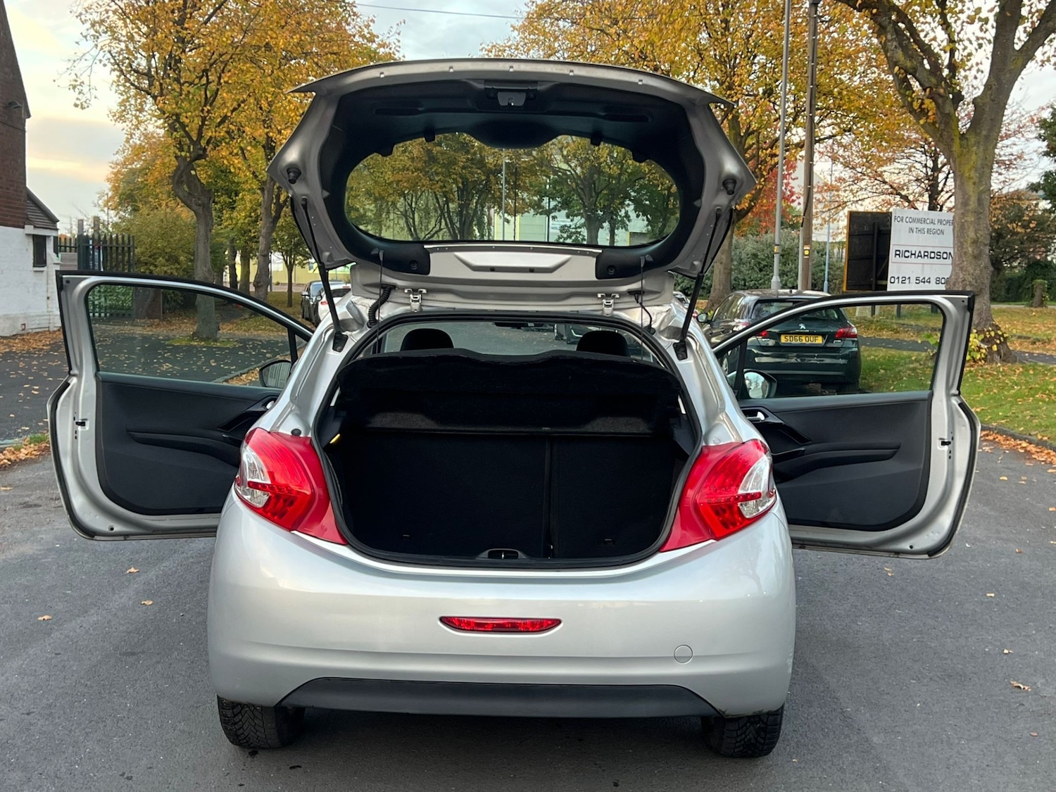 Used Peugeot 208 2015 for sale - 76364971: Photo 18