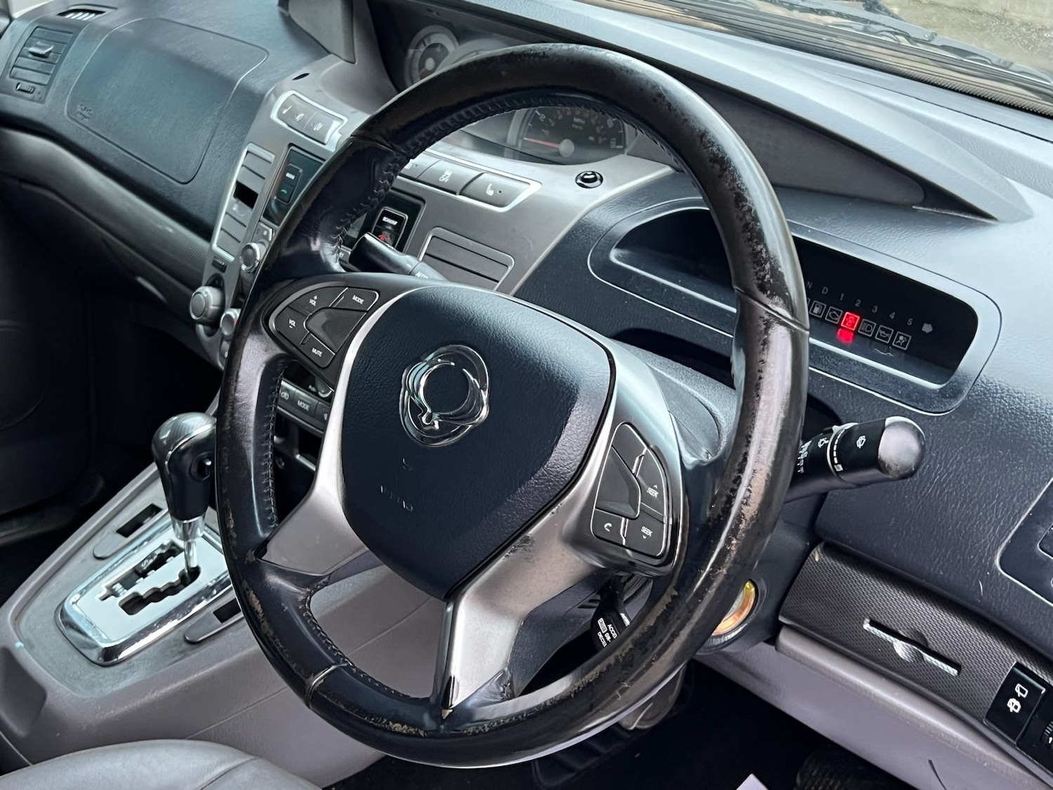 Used Ssangyong Turismo 2015 for sale - 76352685: Photo 16