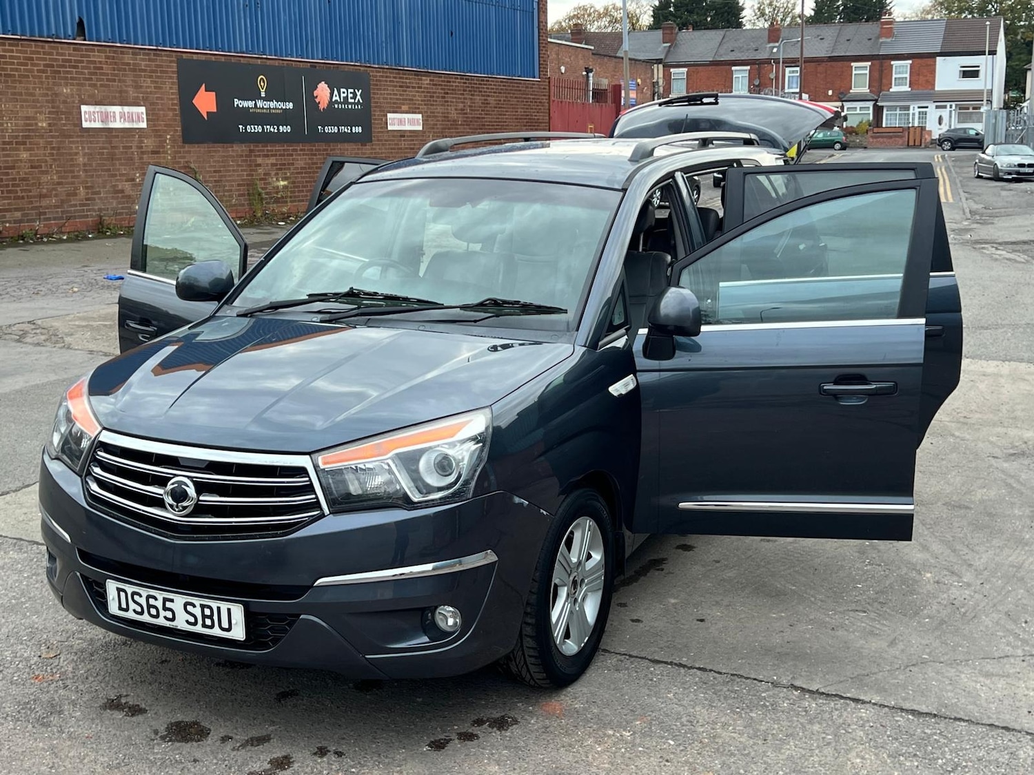 Used Ssangyong Turismo 2015 for sale - 76352685: Photo 3