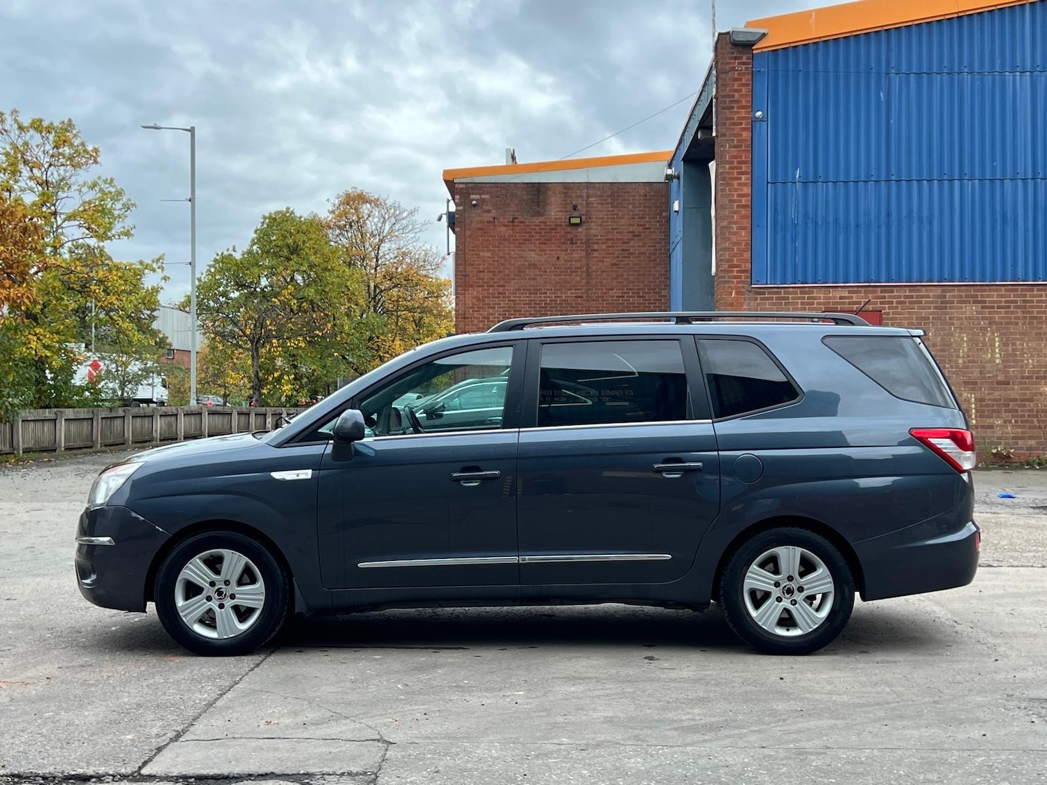 Used Ssangyong Turismo 2015 for sale - 76352685: Photo 37