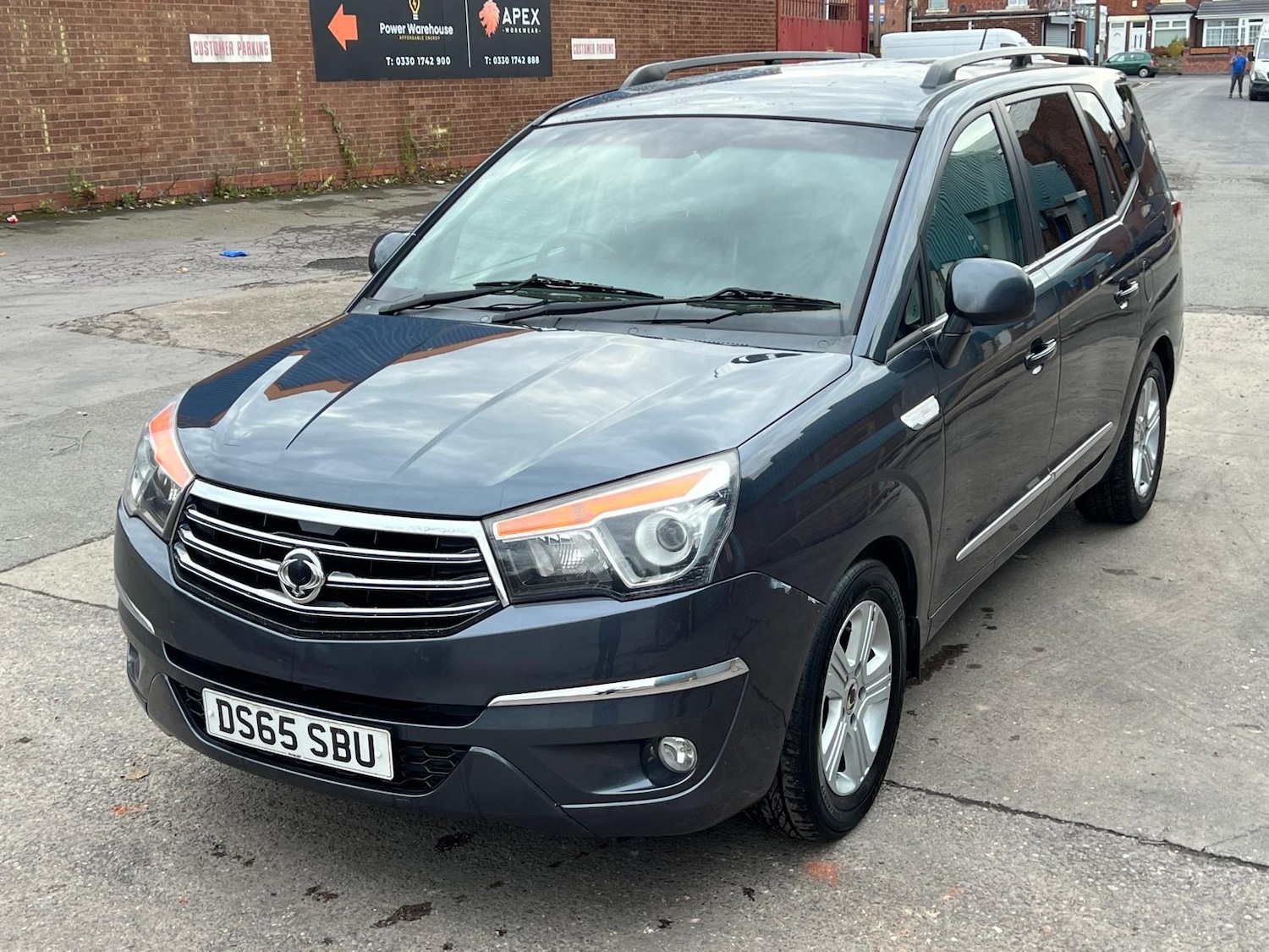 Used Ssangyong Turismo 2015 for sale - 76352685: Photo 39