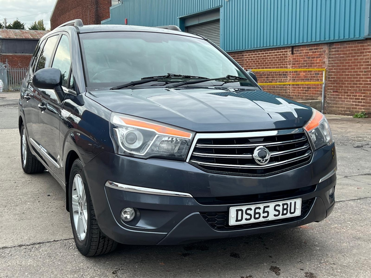Used Ssangyong Turismo 2015 for sale - 76352685: Photo 40