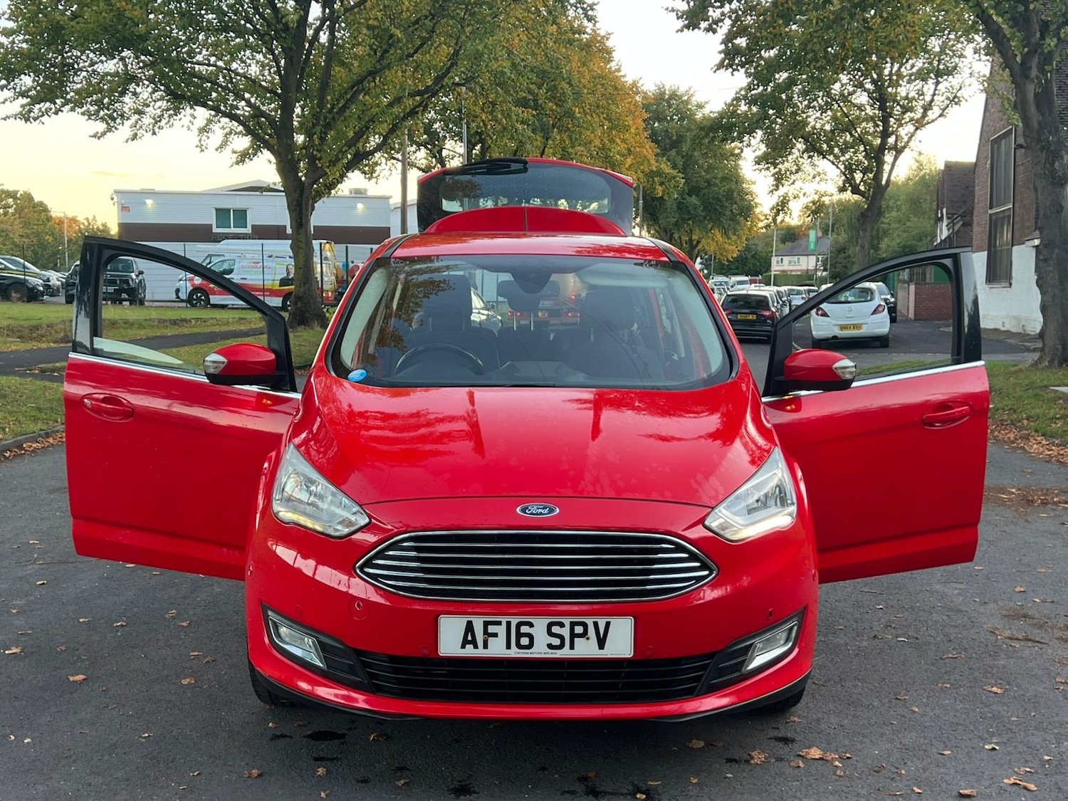 Used Ford Grand C-Max 2016 for sale - 76355375: Photo 2