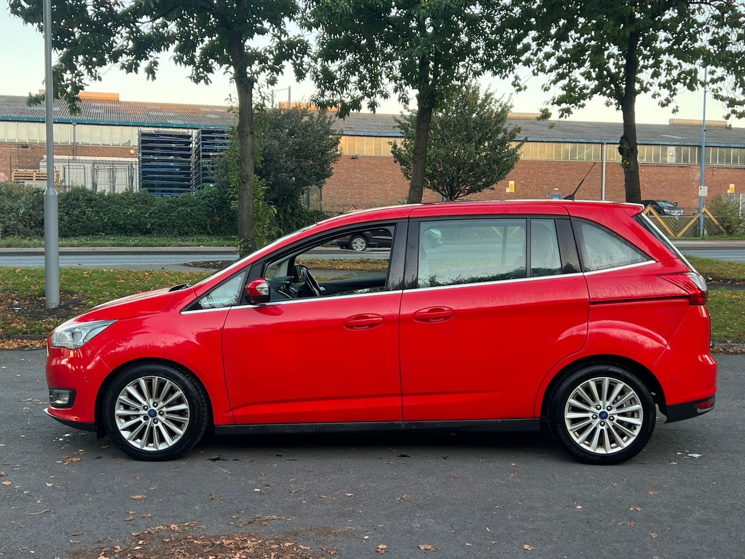 Used Ford Grand C-Max 2016 for sale - 76355375: Photo 26