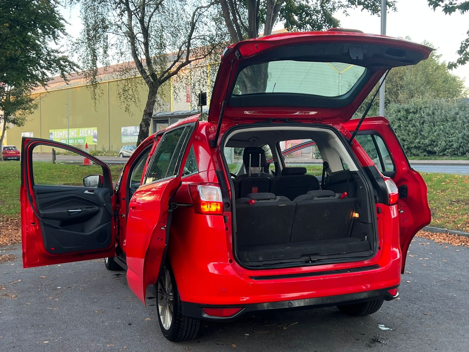 Used Ford Grand C-Max 2016 for sale - 76355375: Photo 6