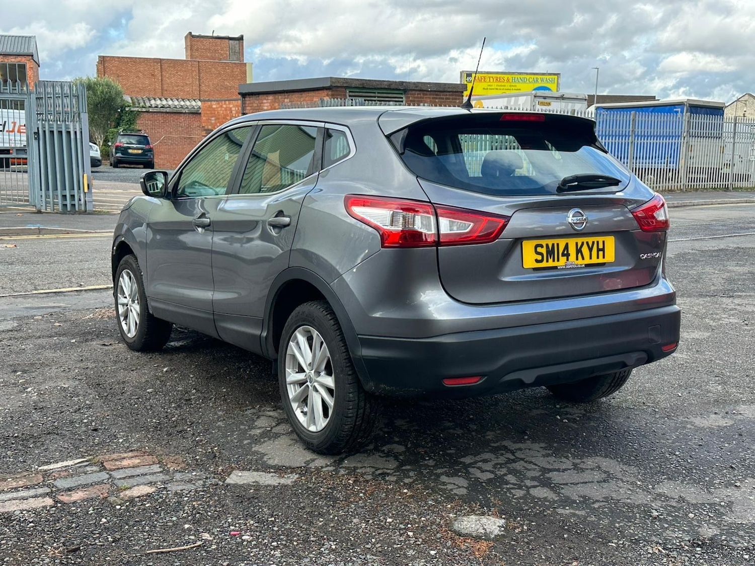 Used Nissan Qashqai 2014 for sale - 76379685: Photo 17