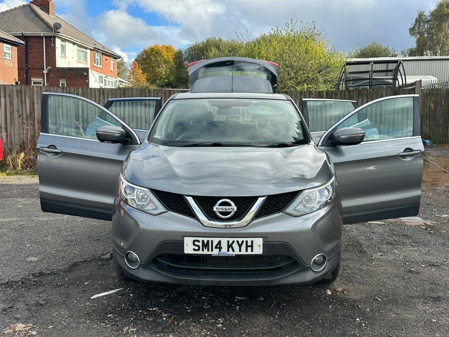 Used Nissan Qashqai 2014 for sale - 76379685: Photo 2
