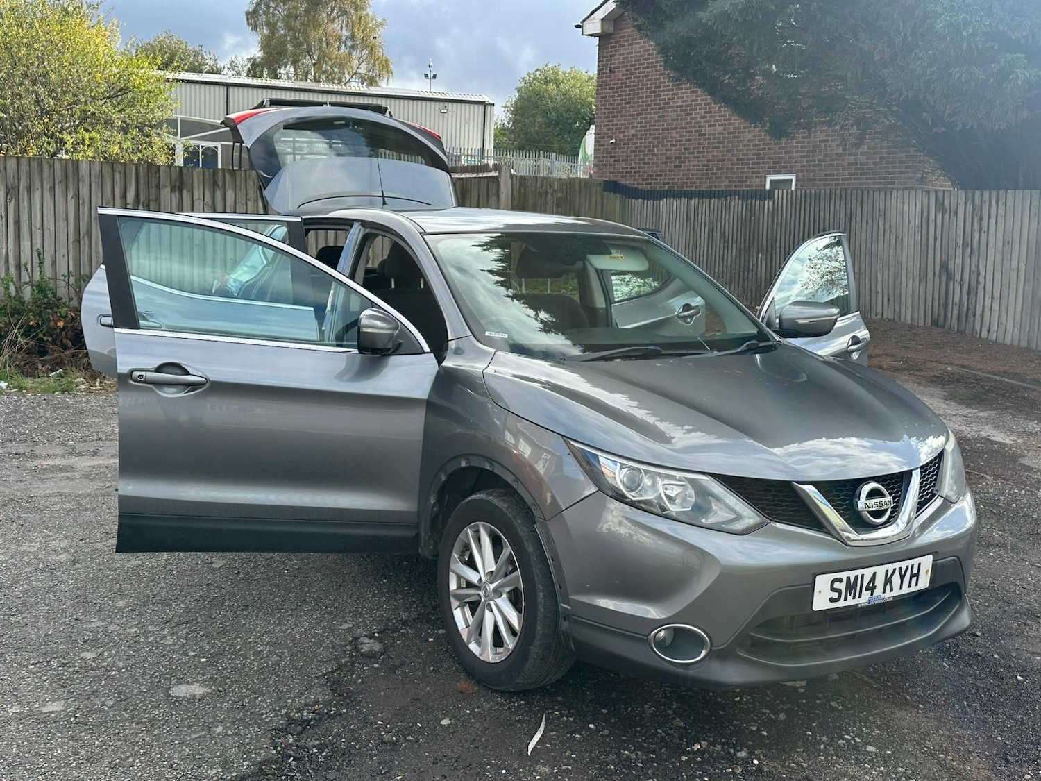 Used Nissan Qashqai 2014 for sale - 76379685: Photo 38