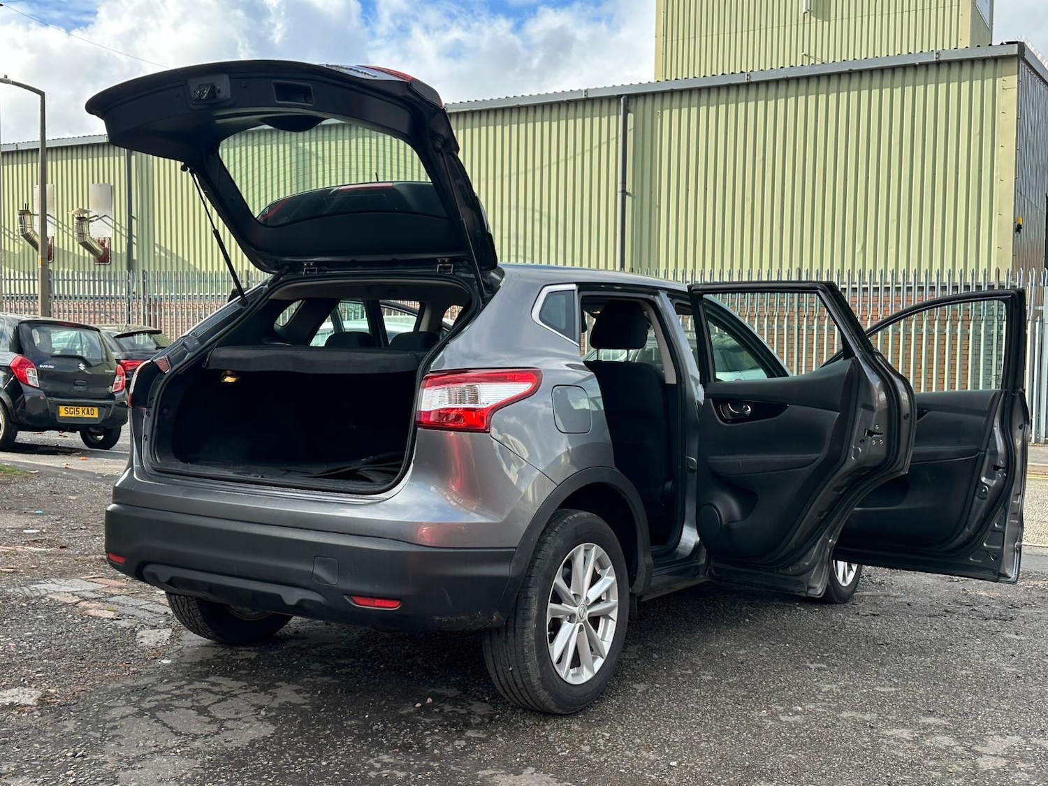 Used Nissan Qashqai 2014 for sale - 76379685: Photo 39