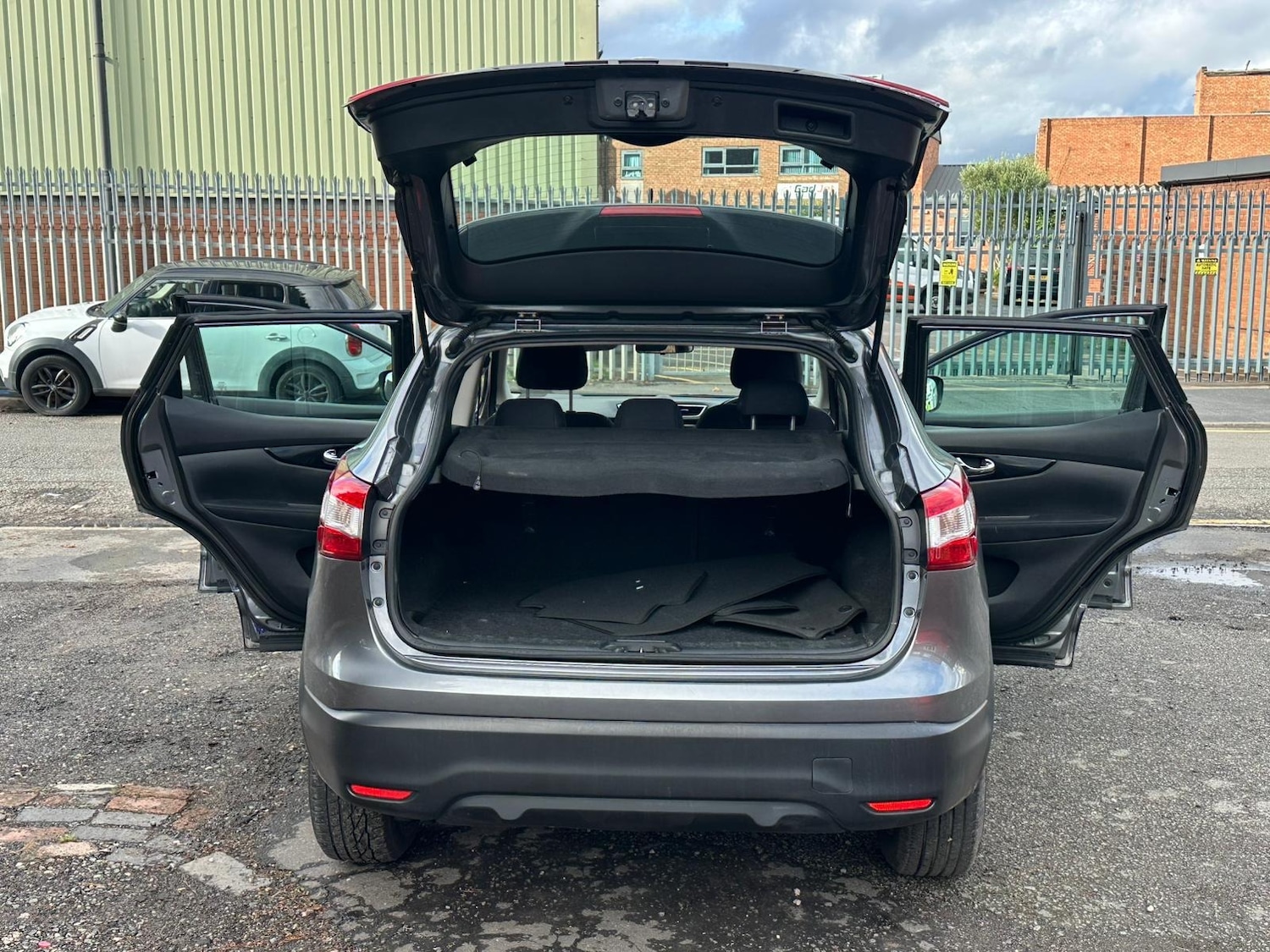 Used Nissan Qashqai 2014 for sale - 76379685: Photo 41