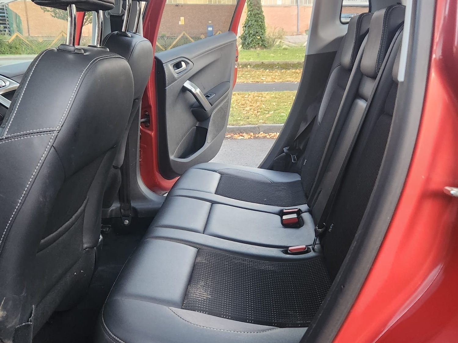 Used Peugeot 2008 2015 for sale - 76357849: Photo 26