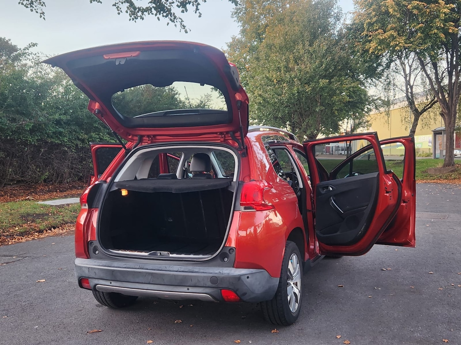 Used Peugeot 2008 2015 for sale - 76357849: Photo 28