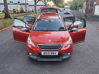 Used Peugeot 2008 2015 for sale - 76357849: Photo