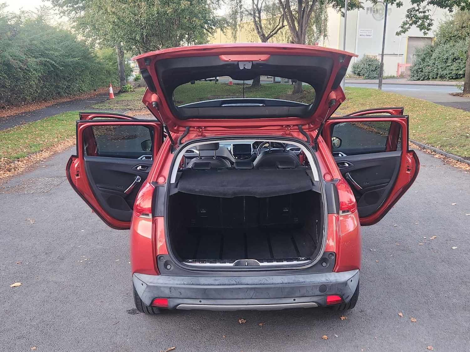 Used Peugeot 2008 2015 for sale - 76357849: Photo 5