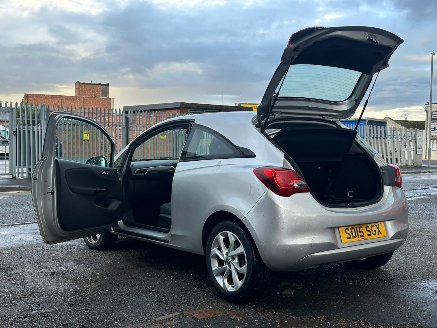 Used Vauxhall Corsa 2015 for sale - 76355005: Photo 26