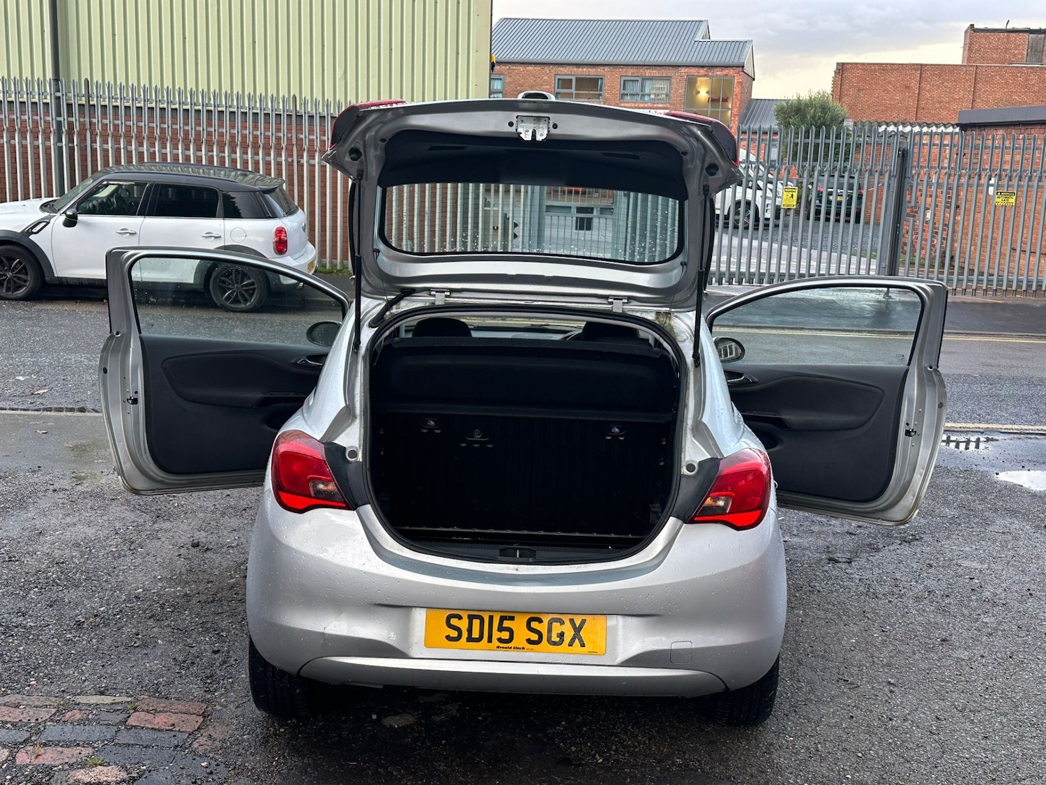 Used Vauxhall Corsa 2015 for sale - 76355005: Photo 27