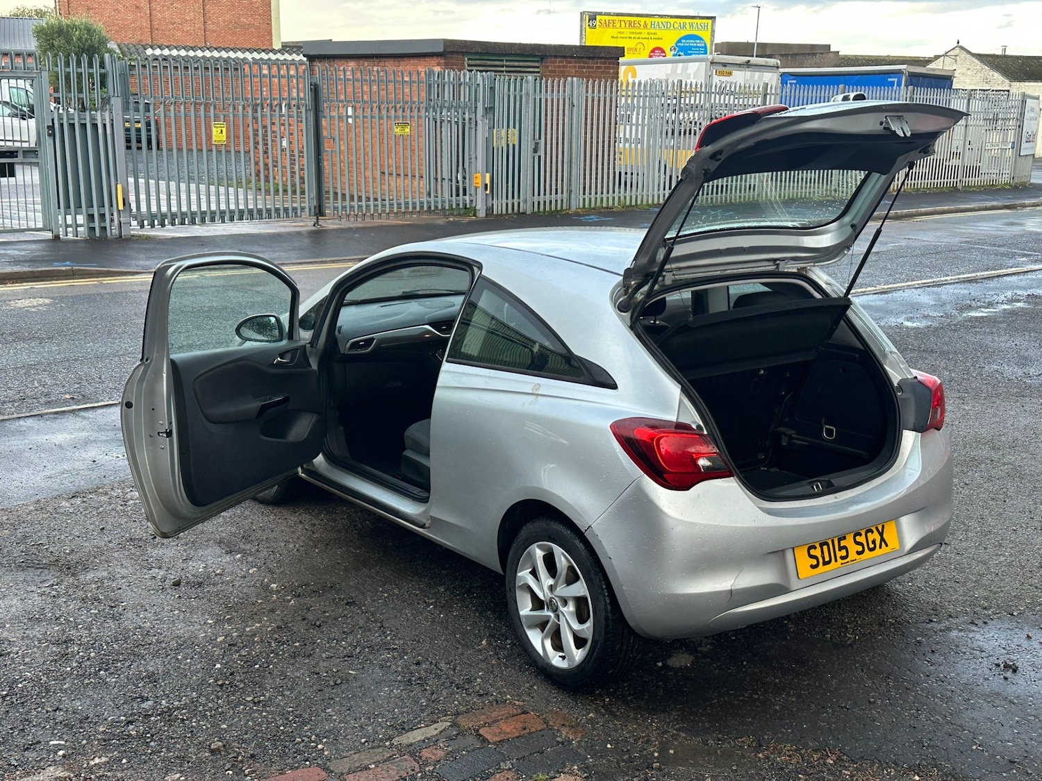 Used Vauxhall Corsa 2015 for sale - 76355005: Photo 29