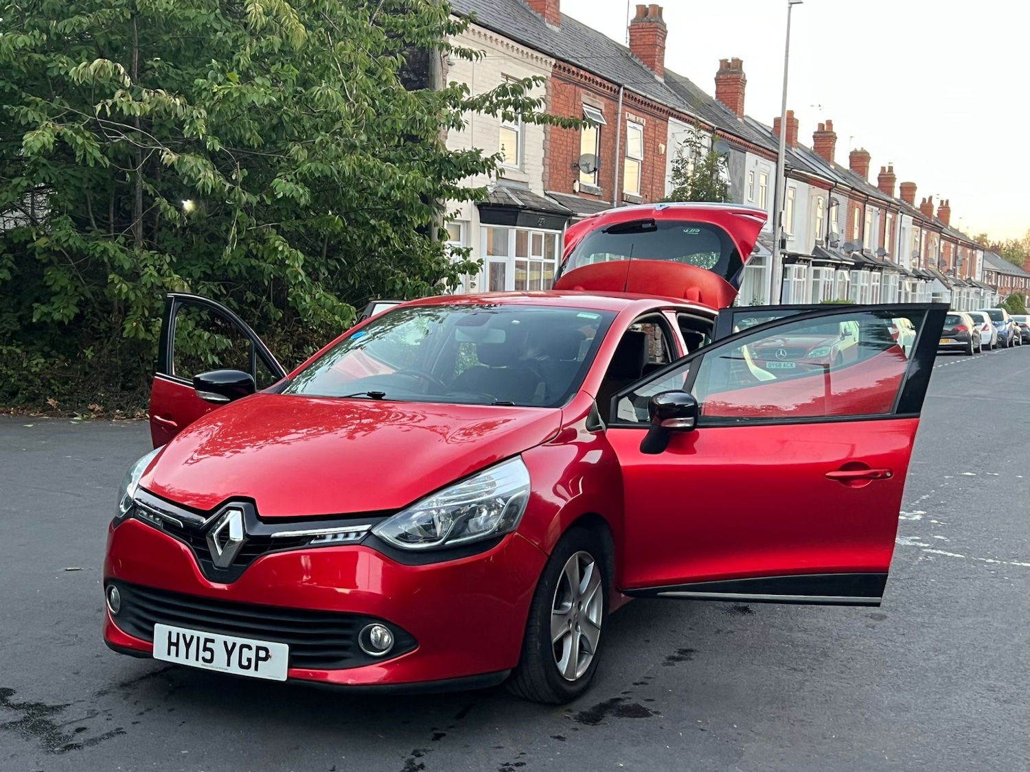 Used Renault Clio 2015 for sale - 76375469: Photo 1