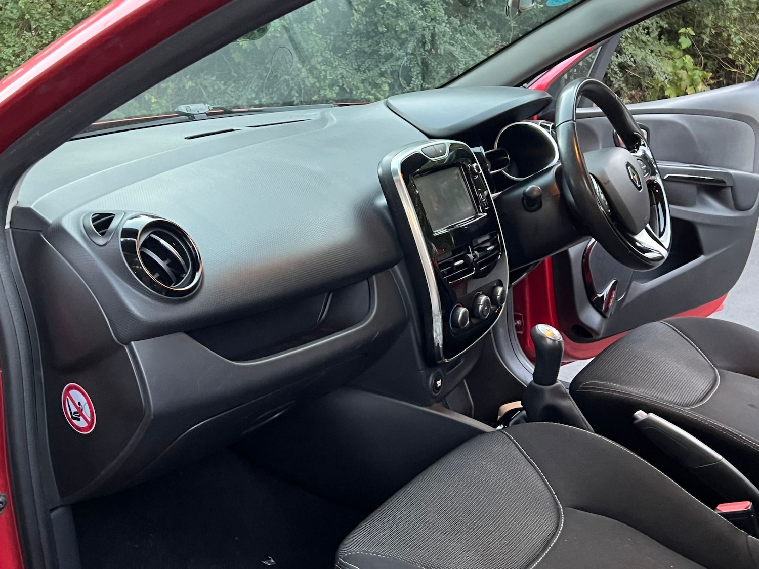 Used Renault Clio 2015 for sale - 76375469: Photo 18