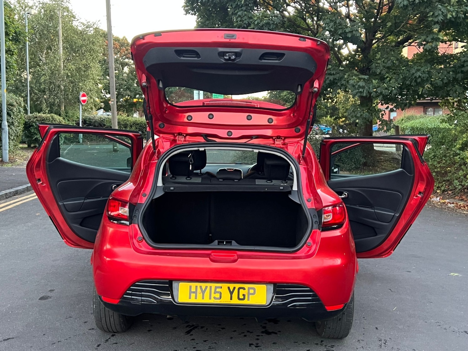 Used Renault Clio 2015 for sale - 76375469: Photo 21