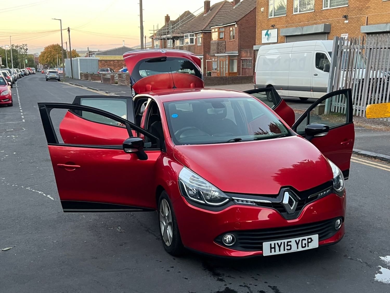 Used Renault Clio 2015 for sale - 76375469: Photo 3