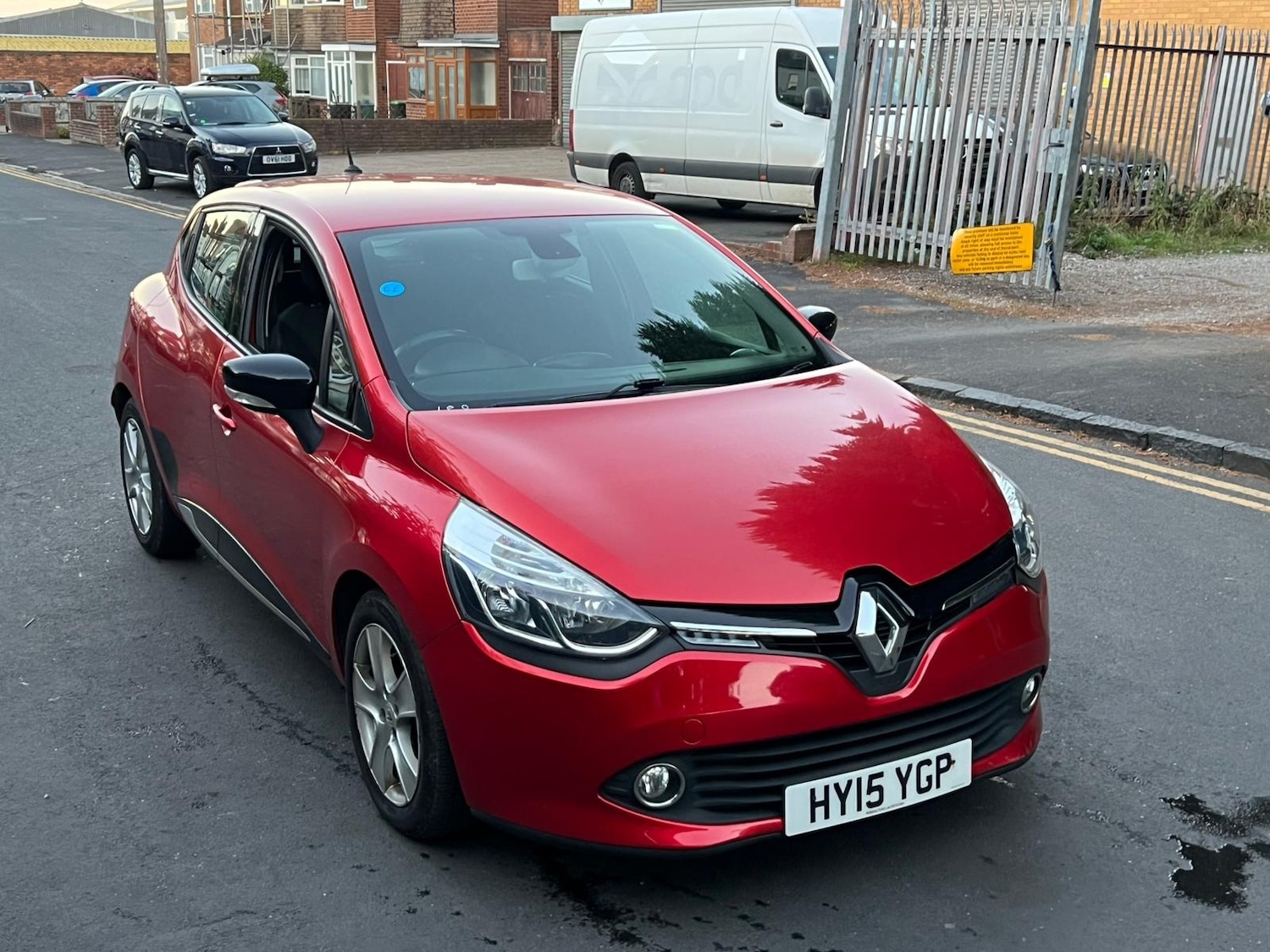 Used Renault Clio 2015 for sale - 76375469: Photo 34