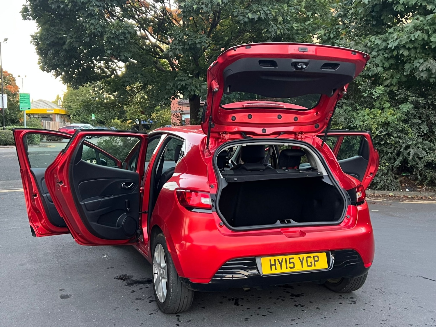 Used Renault Clio 2015 for sale - 76375469: Photo 4