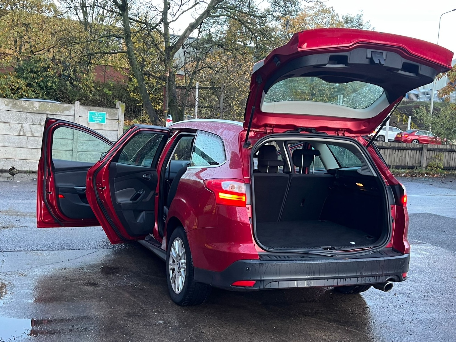 Used Ford Focus 2011 for sale - 76370030: Photo 21