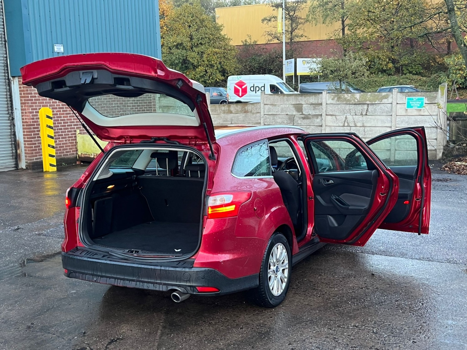 Used Ford Focus 2011 for sale - 76370030: Photo 6