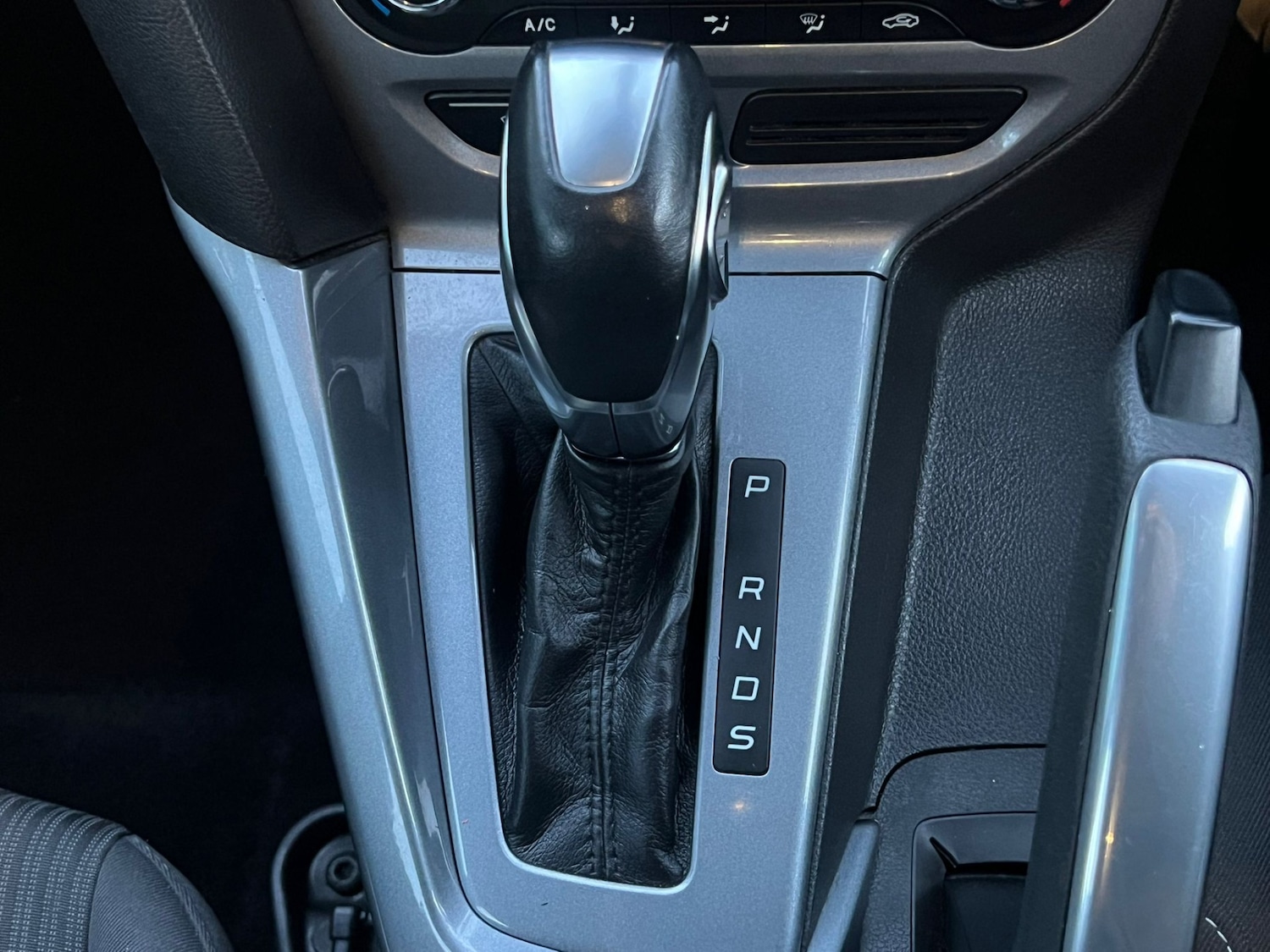 Used Ford Focus 2011 for sale - 76370030: Photo 7