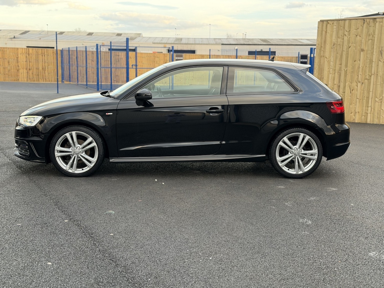 Used Audi A3 2015 for sale - 77742925: Photo 5