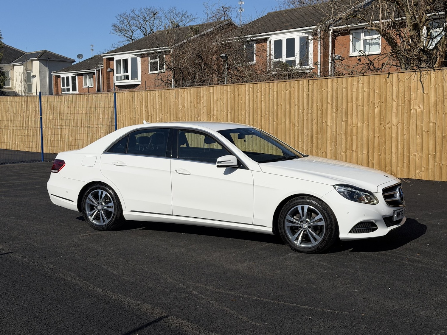 Used Mercedes-Benz E Class 2016 for sale - 77921428: Photo 2
