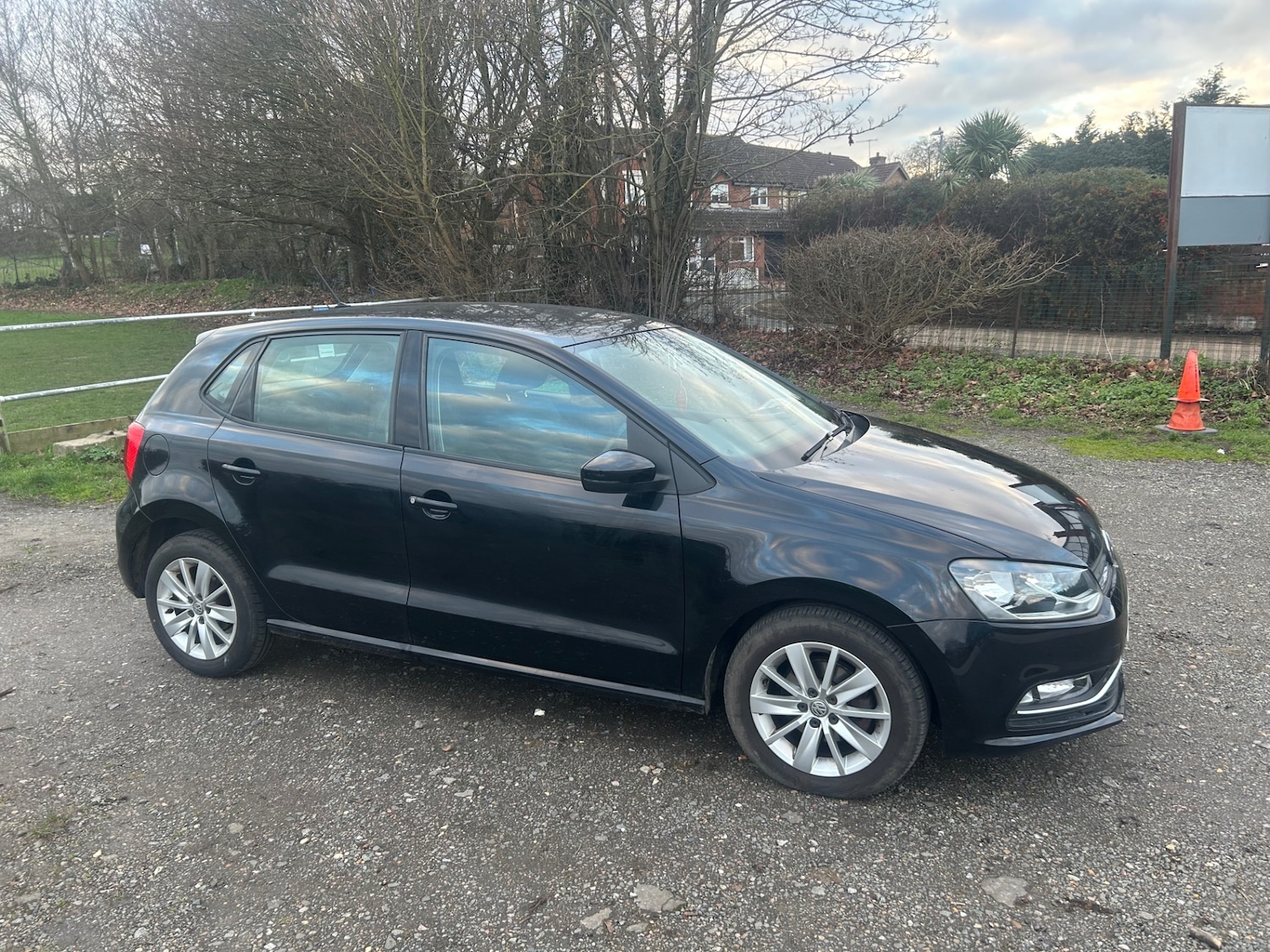 Used Volkswagen Polo 2015 for sale - 77435321: Photo 4