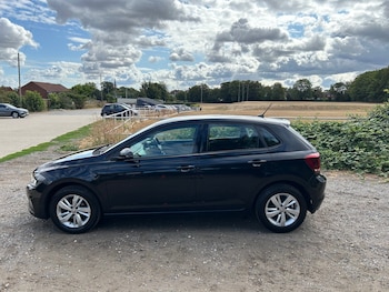 Used Volkswagen Polo 2019 for sale - 79592565: Photo