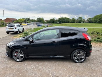 Used Ford Fiesta 2016 for sale - 78508178: Photo
