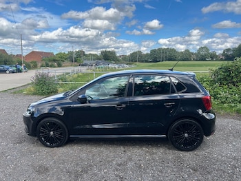 Used Volkswagen Polo 2016 for sale - 78894128: Photo