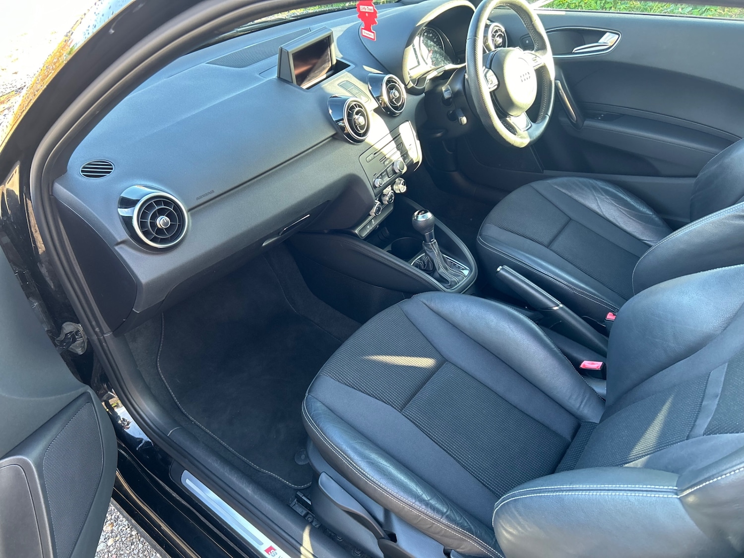 Used Audi A1 2012 for sale - 76518521: Photo 12