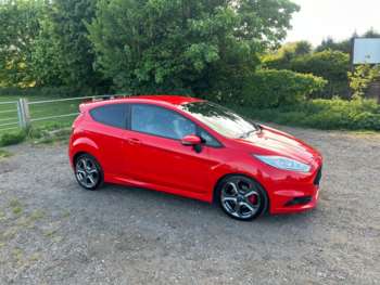 Used Ford Fiesta 2015 for sale - 74672130: Photo