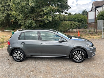 Used Volkswagen Golf 2017 for sale - 79592570: Photo