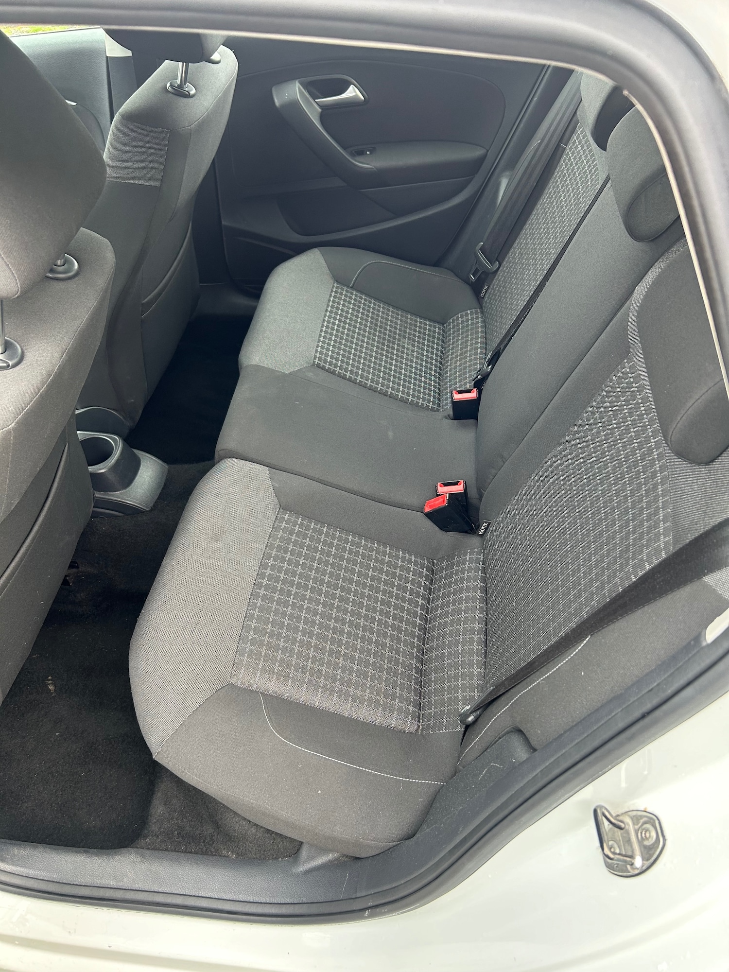 Used Volkswagen Polo 2015 for sale - 76435048: Photo 8