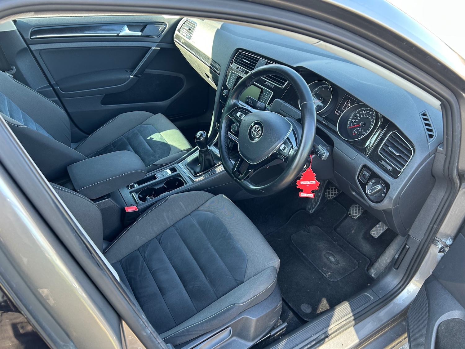 Used Volkswagen Golf 2014 for sale - 77947168: Photo 10