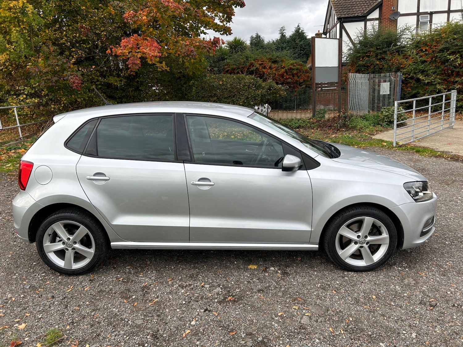 Used Volkswagen Polo 2015 for sale - 76396773: Photo 5