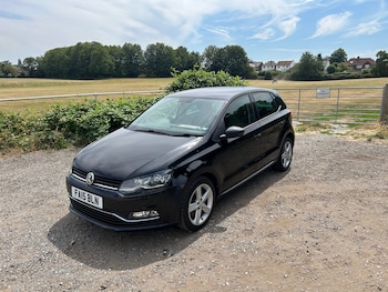 Used Volkswagen Polo 2015 for sale - 79174402: Photo