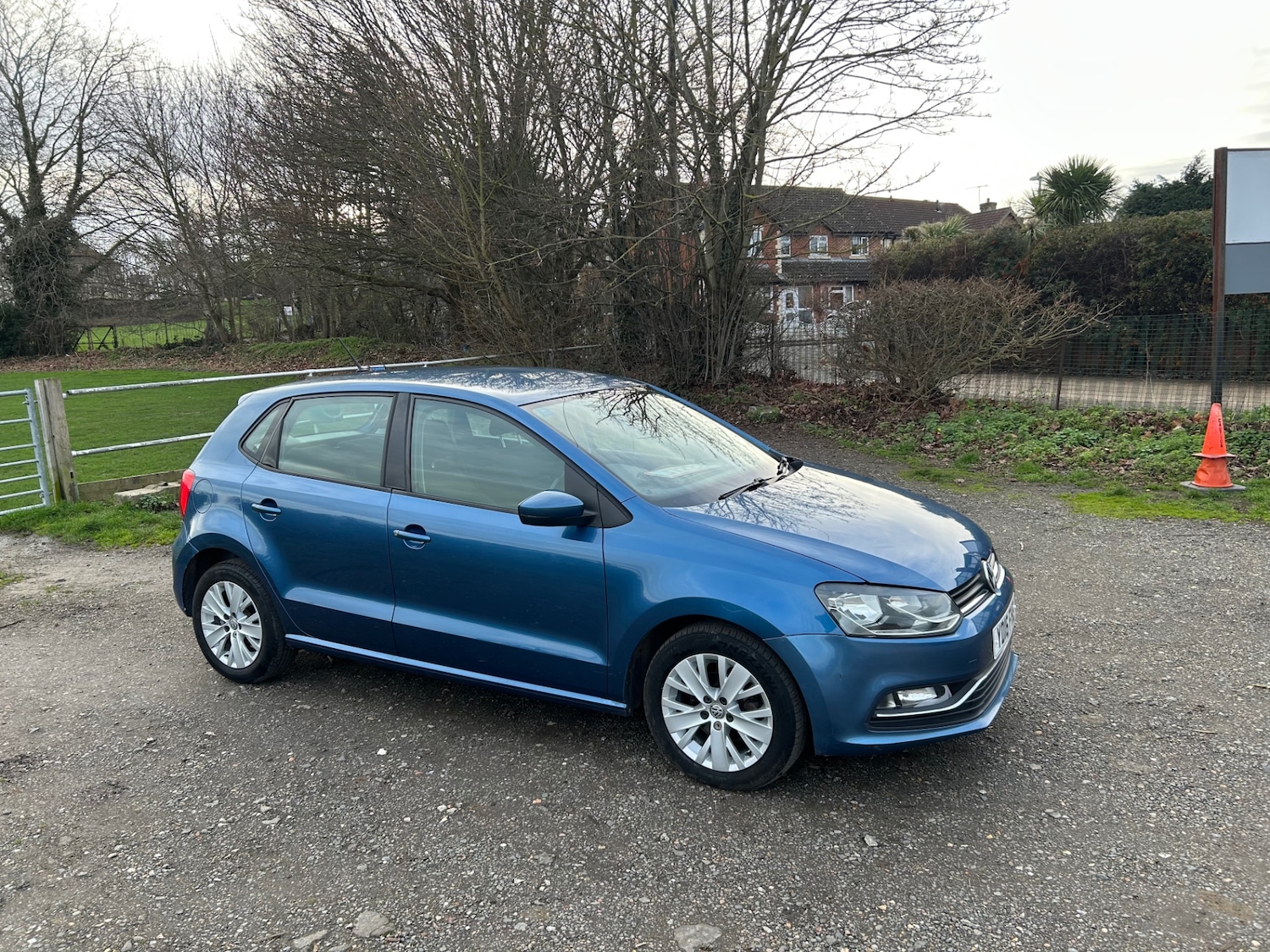 Used Volkswagen Polo 2016 for sale - 77528804: Photo 2