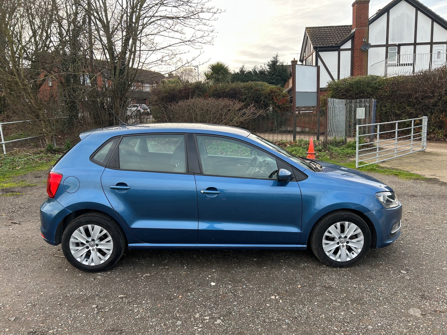 Used Volkswagen Polo 2016 for sale - 77528804: Photo 3