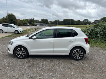 Used Volkswagen Polo 2013 for sale - 75918832: Photo